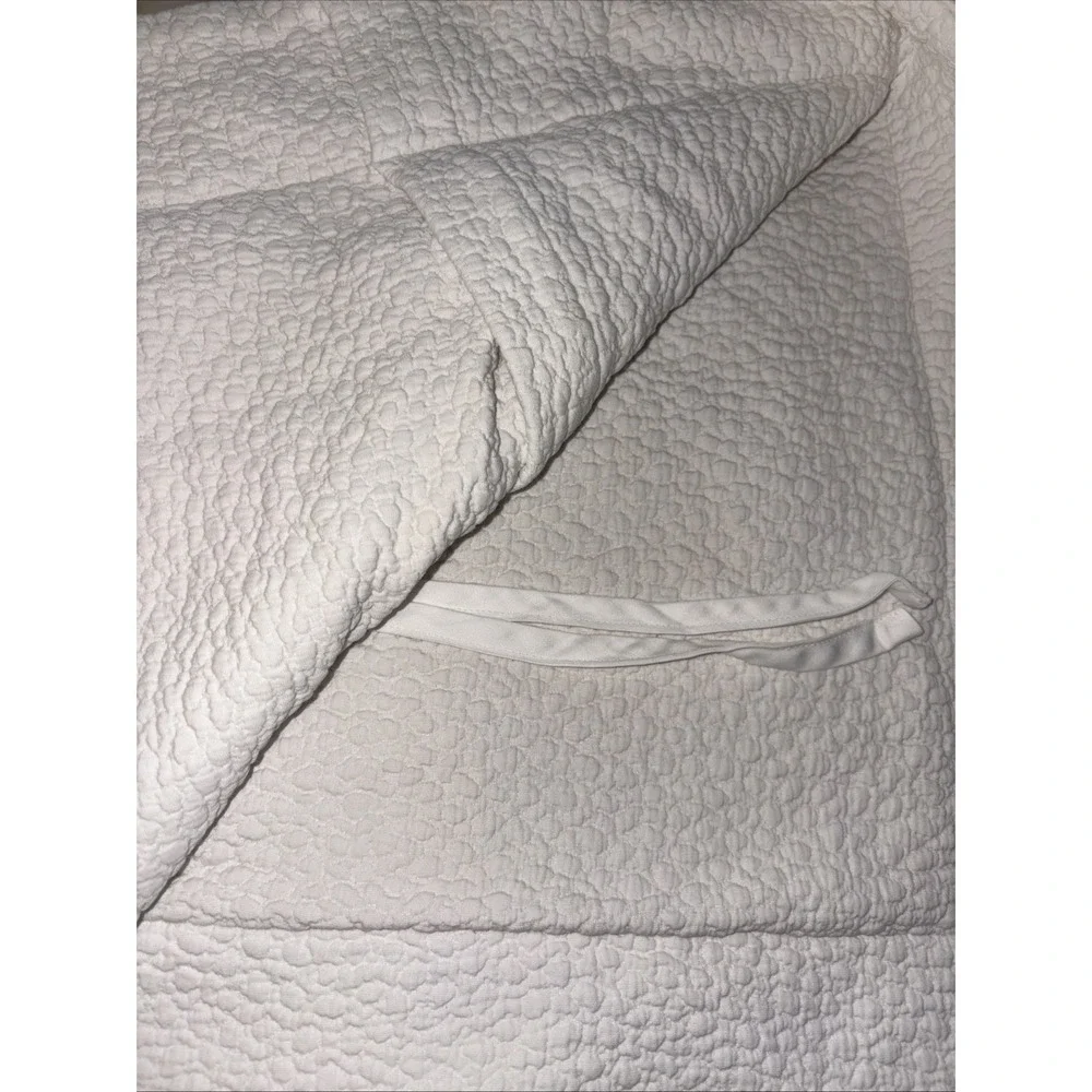 2 SDH Euro Shams Made in Italy  100 % Egyptian Cotton cream color luxury bedding